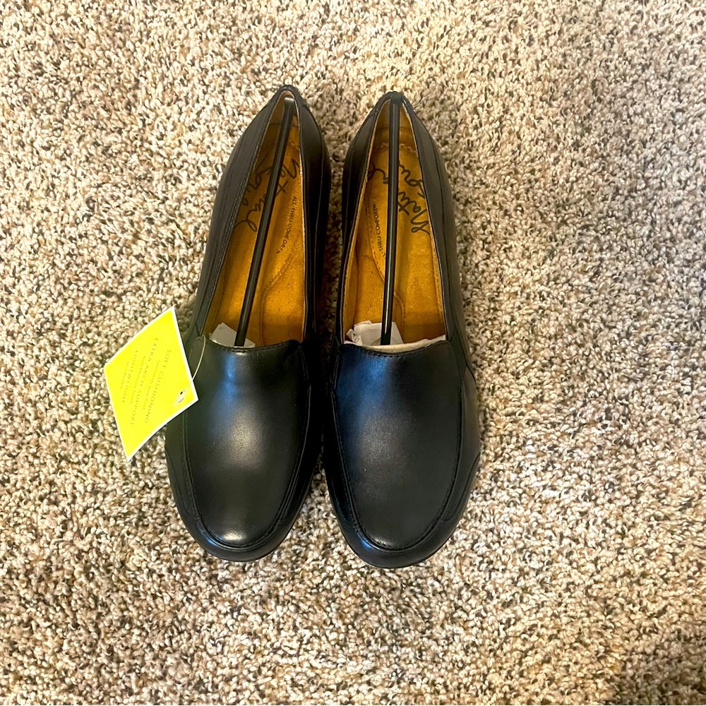 Natural comfortable soul carry on loafers 9.5W black
